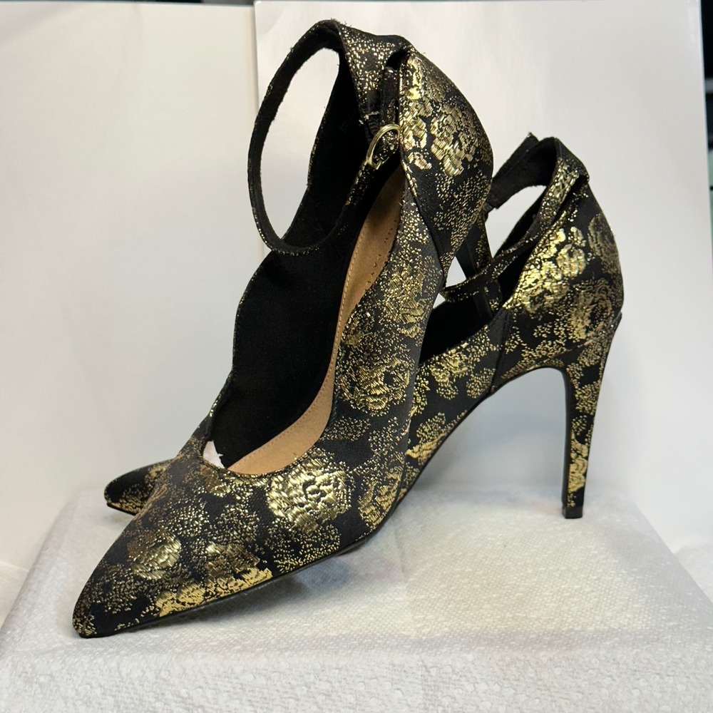 Christian Siriano Heels Women 7W Black Gold Floral Brocade Ankle Strap Excellent